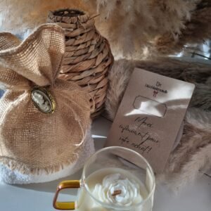 Bougie Reine Charlotte (Broche offerte*) – Fleur de Coton